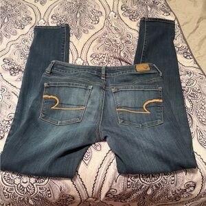 American Eagle blue skinny jeans Size 6.